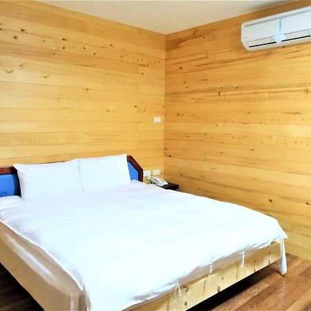 Dingdai Cherry Blossoms Resort Nantou Exterior photo