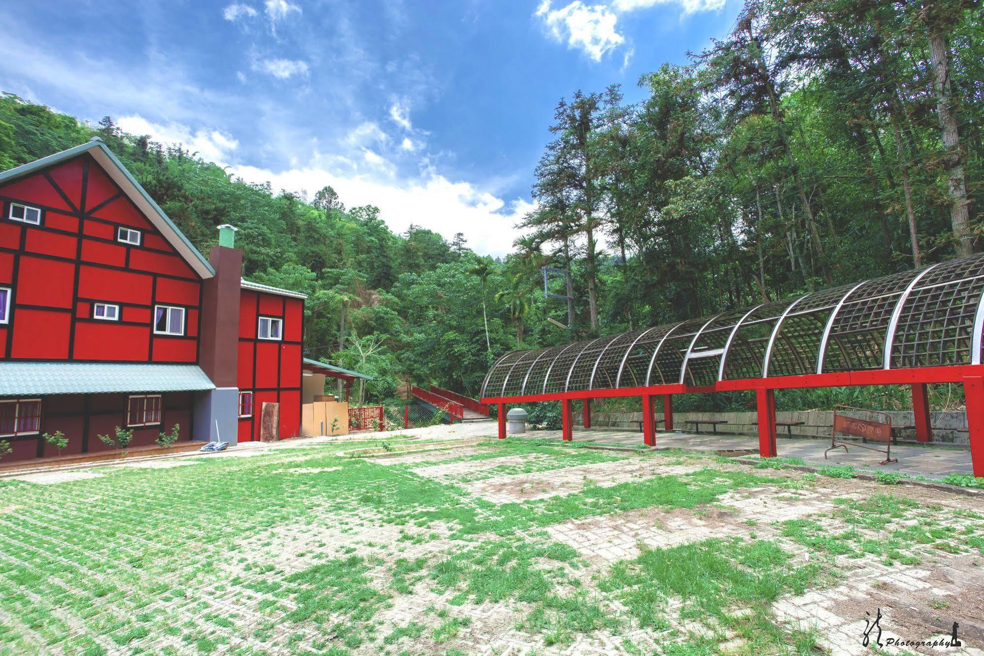 Dingdai Cherry Blossoms Resort Nantou Exterior photo