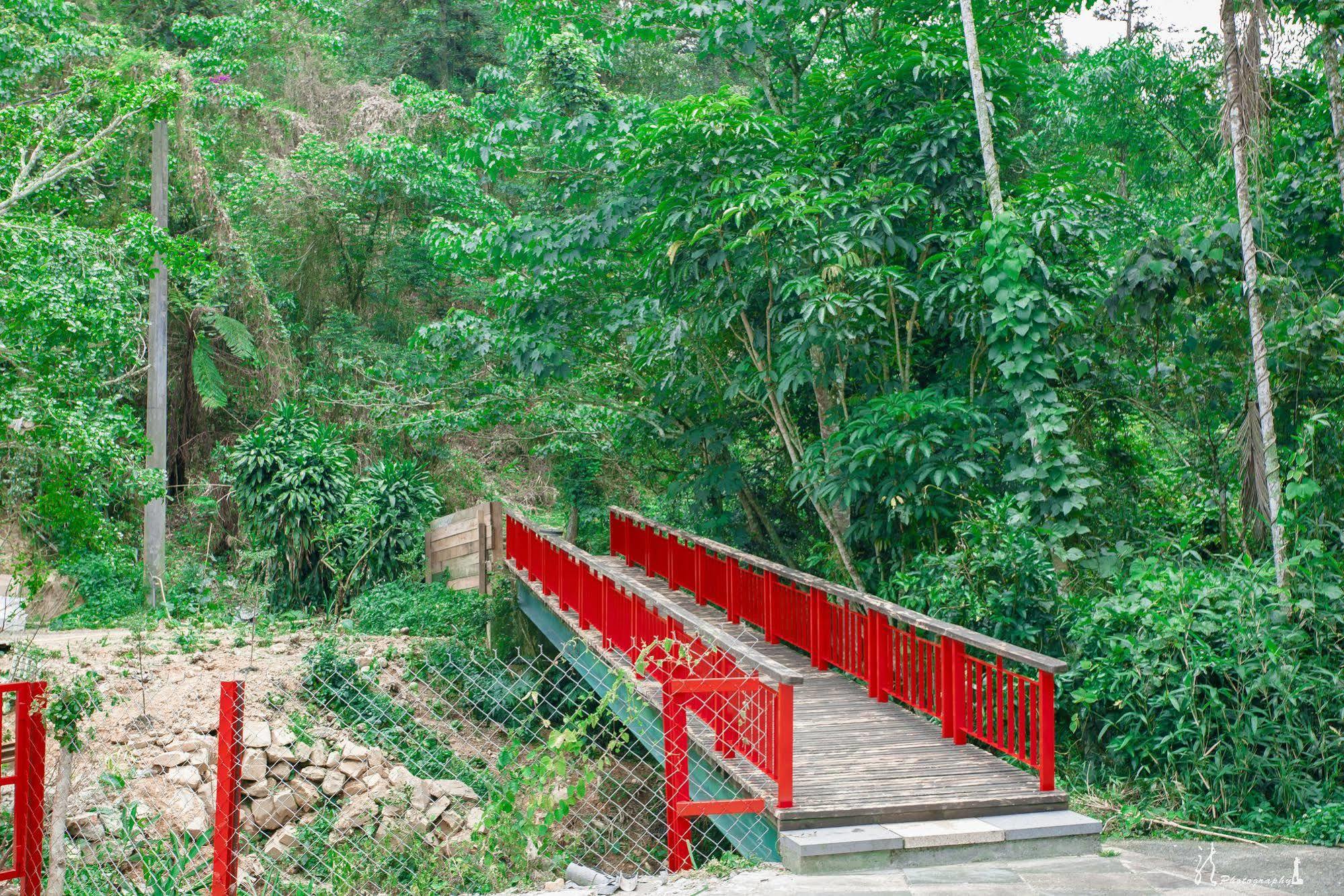 Dingdai Cherry Blossoms Resort Nantou Exterior photo