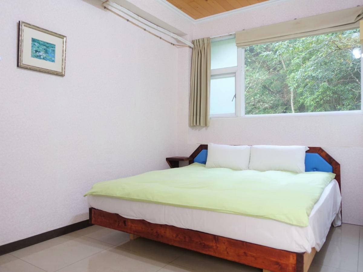 Dingdai Cherry Blossoms Resort Nantou Exterior photo